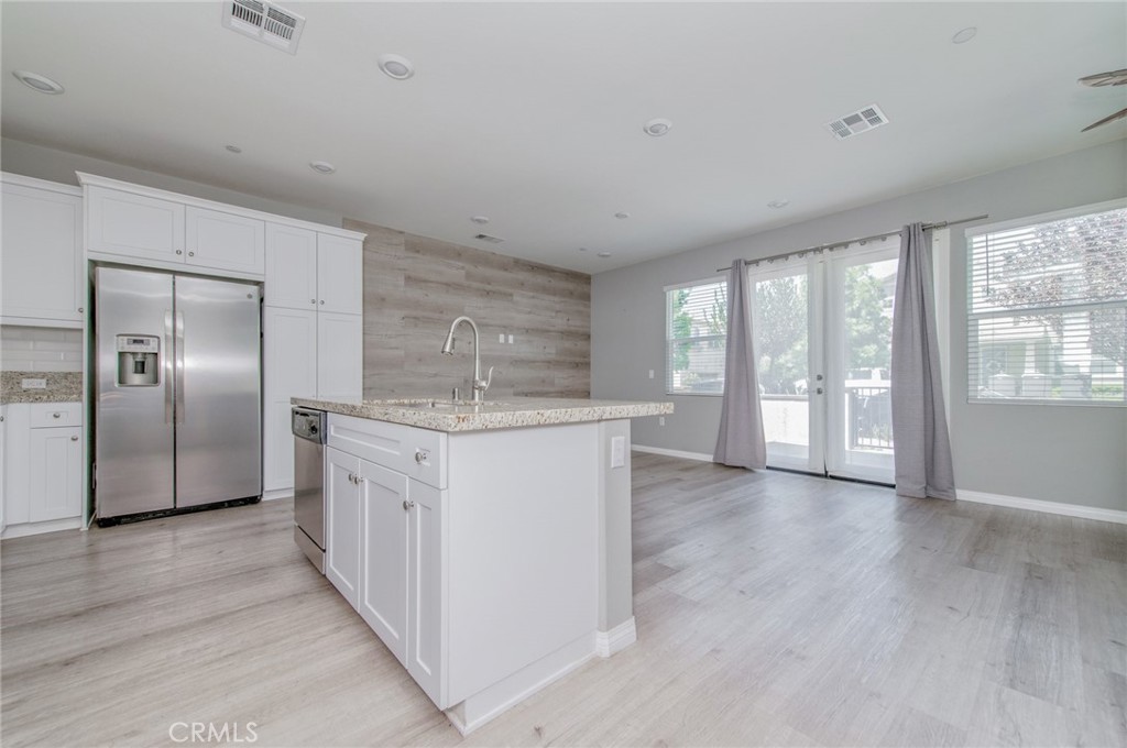 16039 Voyager Property Photo 4