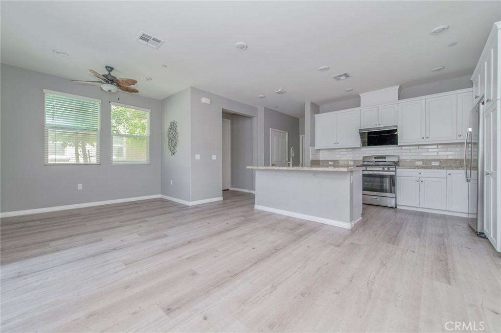 16039 Voyager Property Photo 6