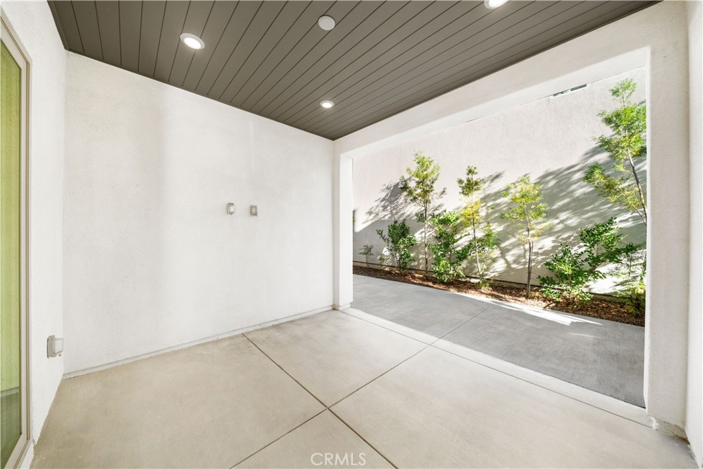 151 Scale Property Photo 18