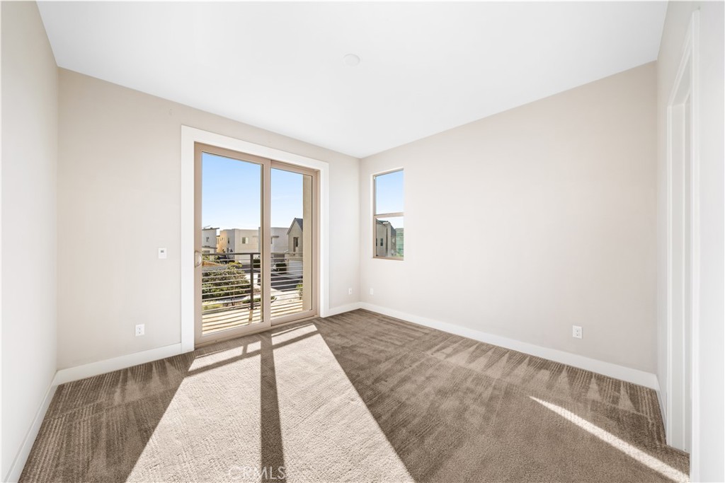 151 Scale Property Photo 38