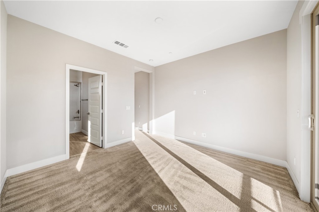 151 Scale Property Photo 40