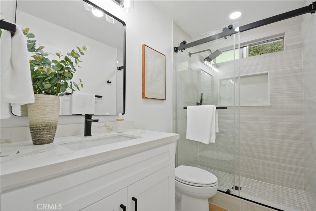 3160 Gotera Property Photo 15