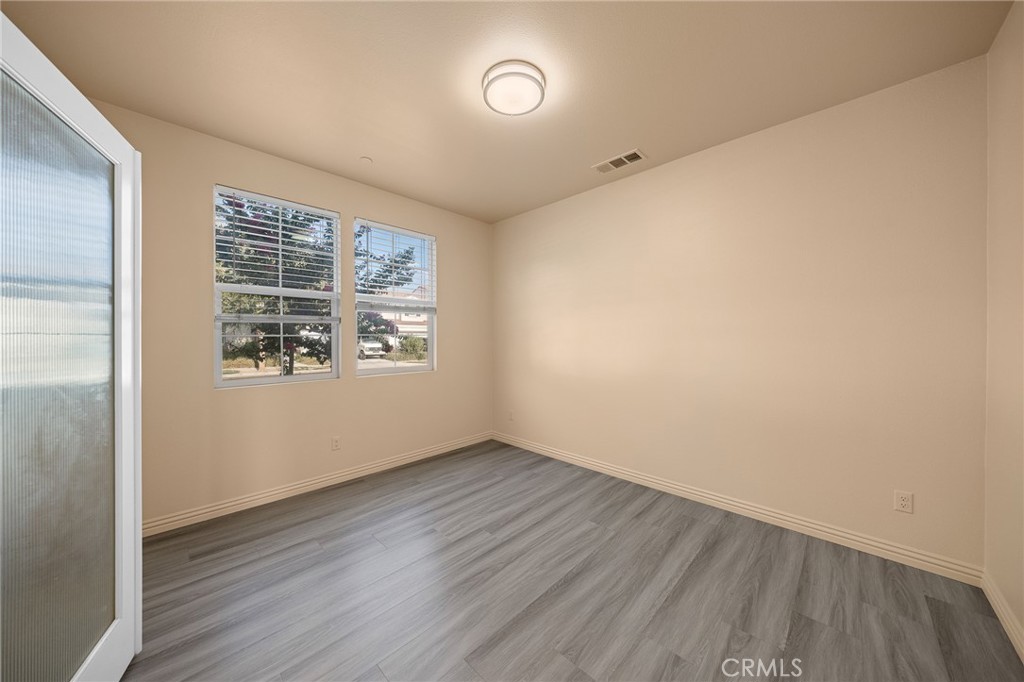 4050 S Bowery Pl Property Photo 4