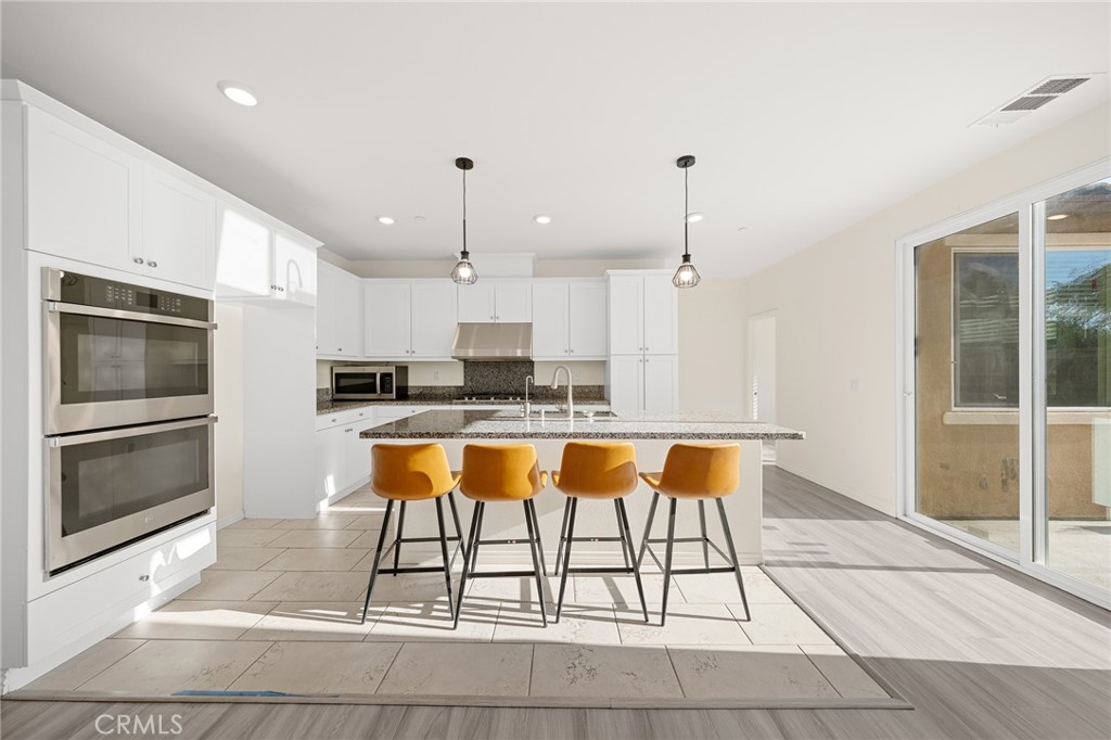 4050 S Bowery Pl Property Photo 7