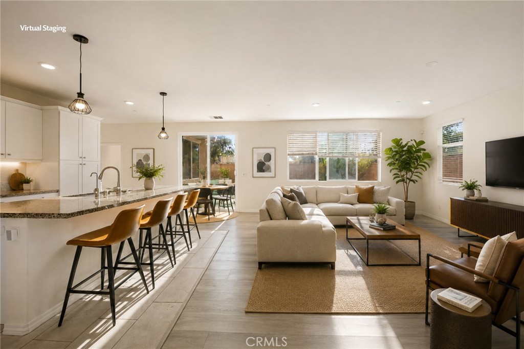 4050 S Bowery Pl Property Photo 9