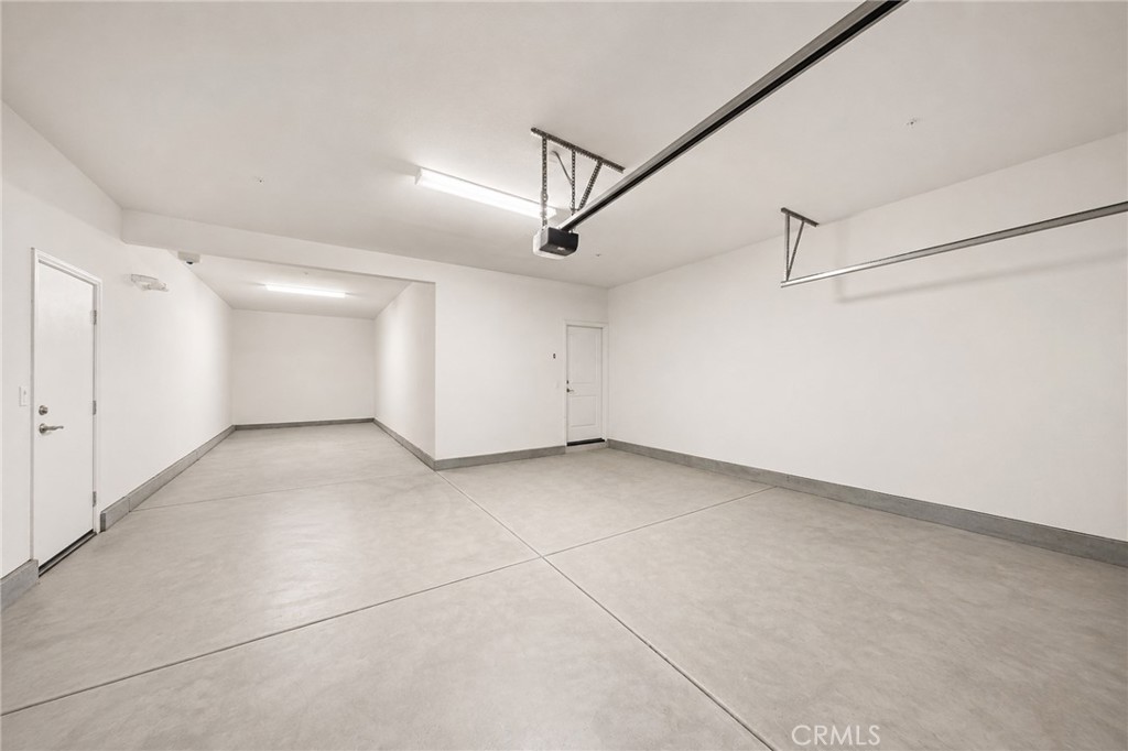 4050 S Bowery Pl Property Photo 36