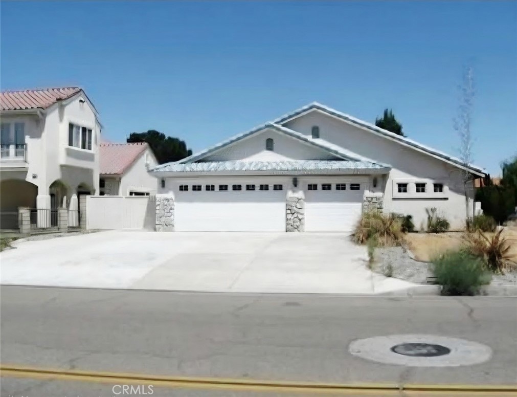 17980 Mariner Property Photo 1