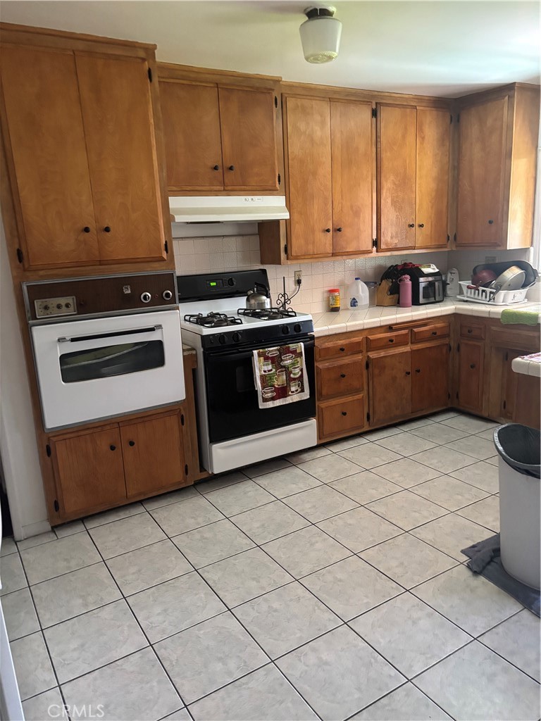 6848 Colmar Property Photo 7