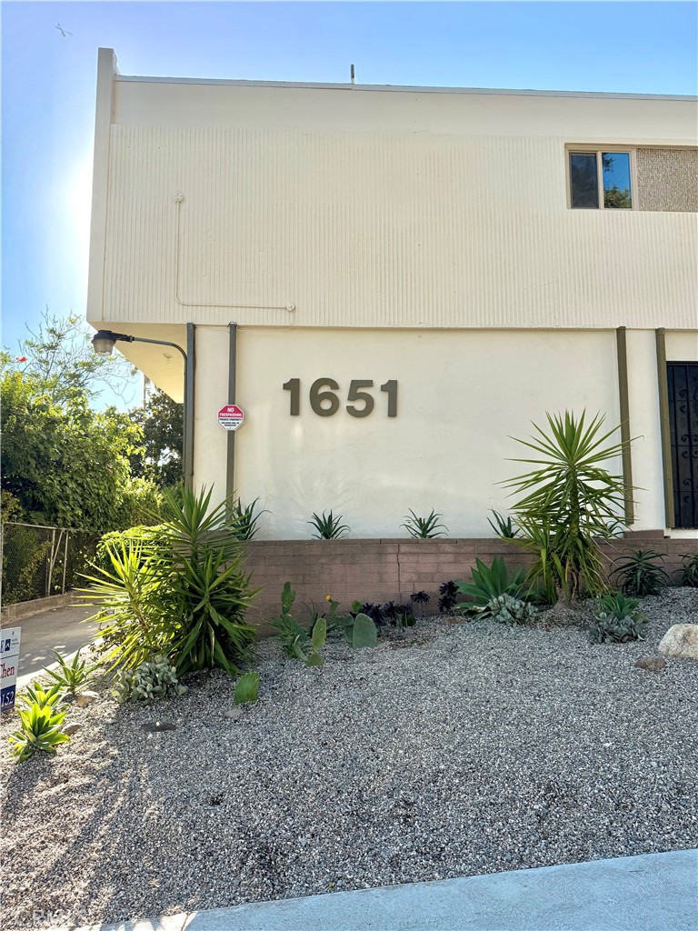 1651 Golden Gate 6 Property Photo 1