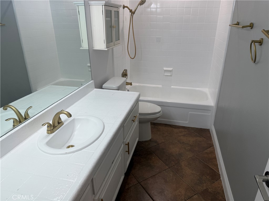 17350 Angelaine Property Photo 10