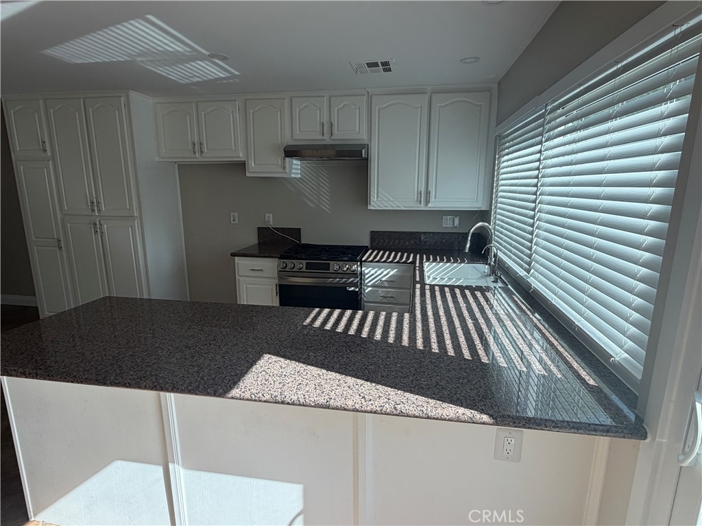 17350 Angelaine Property Photo 16