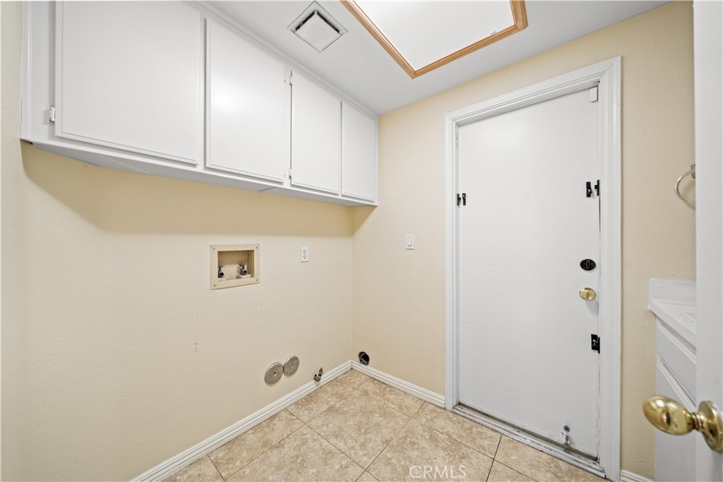11259 Oak Brook Court Property Photo 24