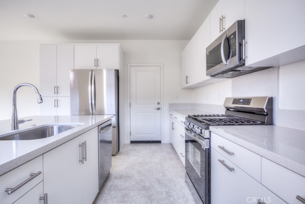15812 Caterpillar Dr Property Photo 17