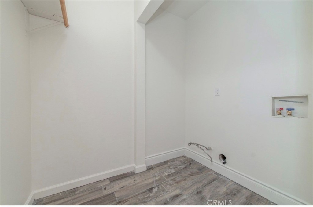 16417 Applegate Drive Property Photo 5