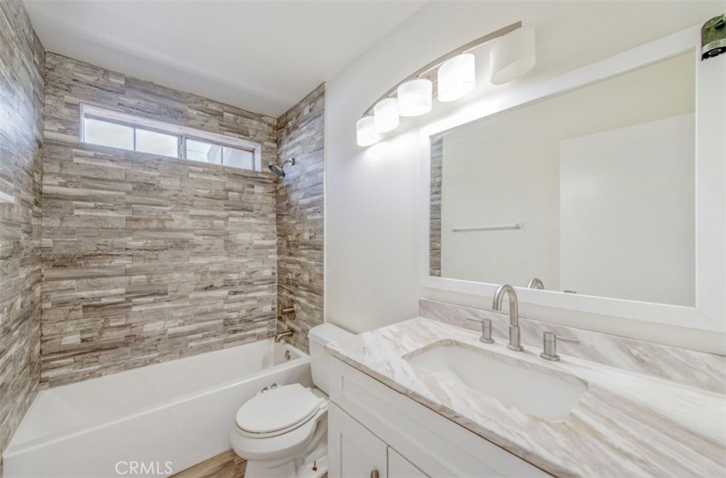 16417 Applegate Drive Property Photo 10