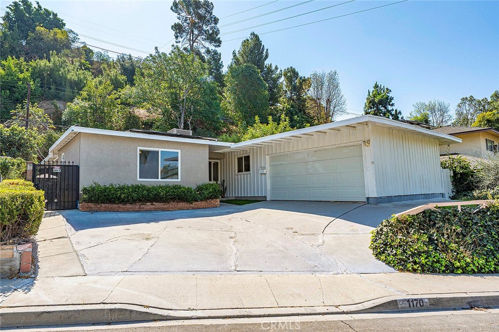 1170 Mira Valle Property Photo