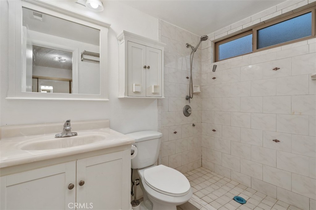 21624 Birch Hill Property Photo 22