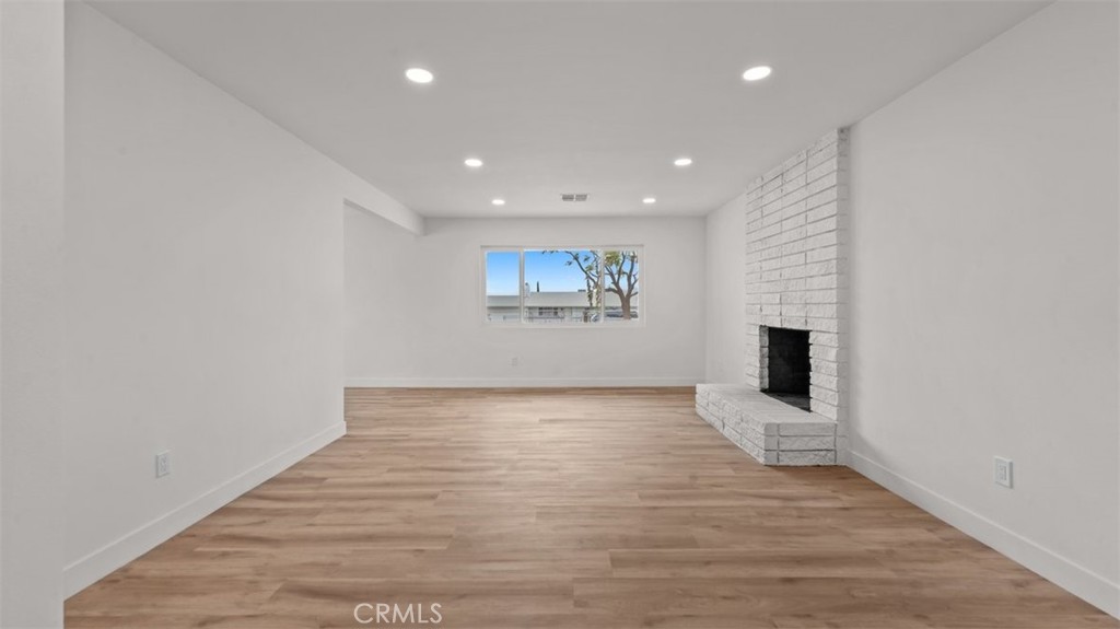 7776 Hemlock Property Photo 4