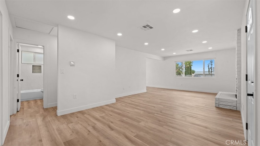 7776 Hemlock Property Photo 8