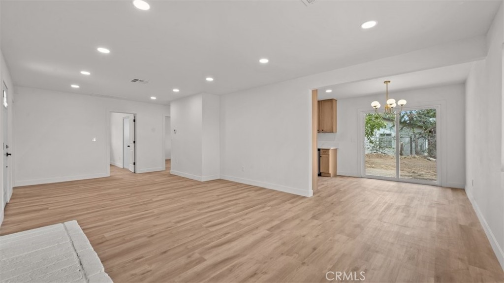 7776 Hemlock Property Photo 9