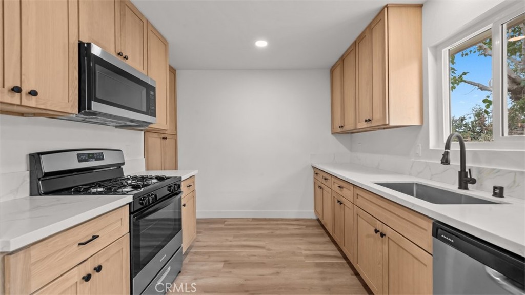 7776 Hemlock Property Photo 15