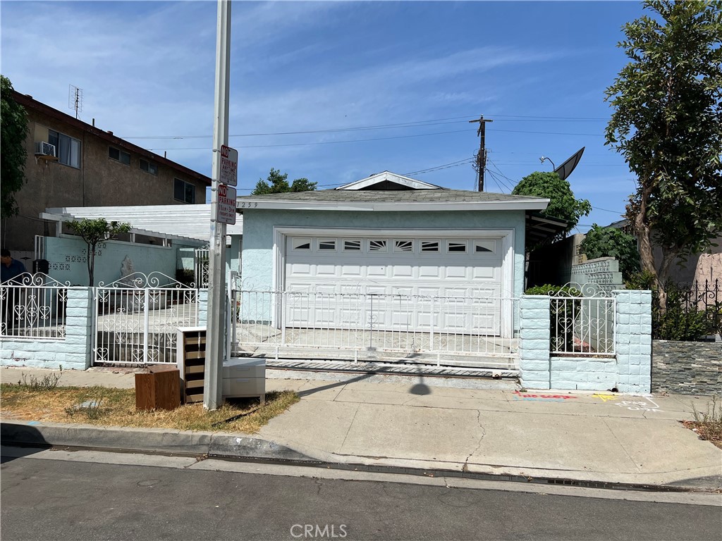1259 S. Arizona Ave. Property Photo 1