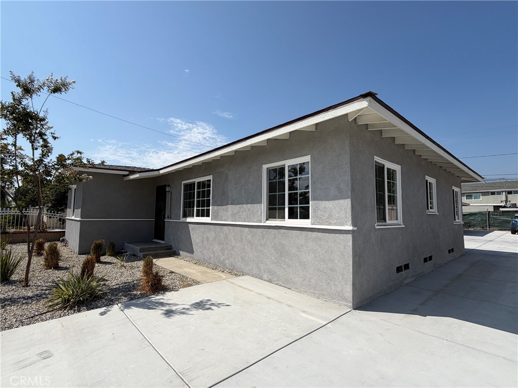 11583 Embree Property Photo 10