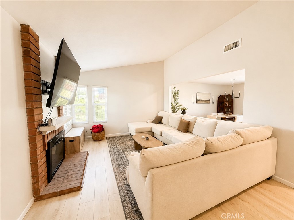 2703 S Fern Property Photo 5