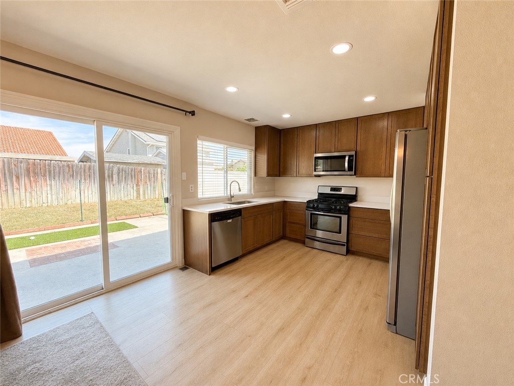 2703 S Fern Property Photo 7