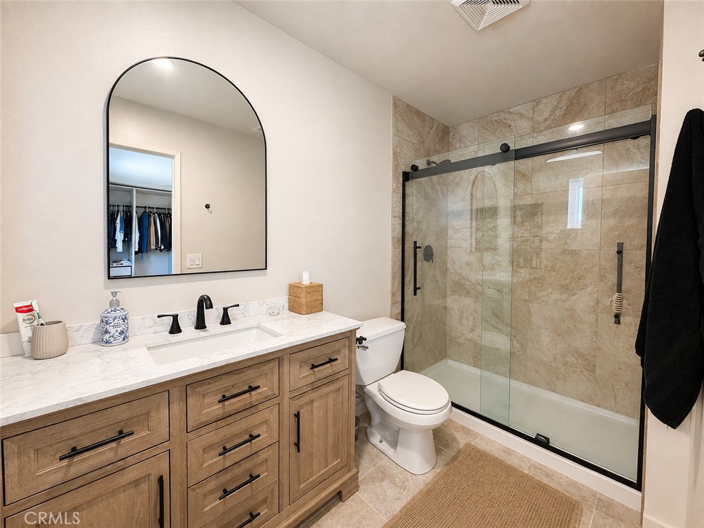 2703 S Fern Property Photo 11