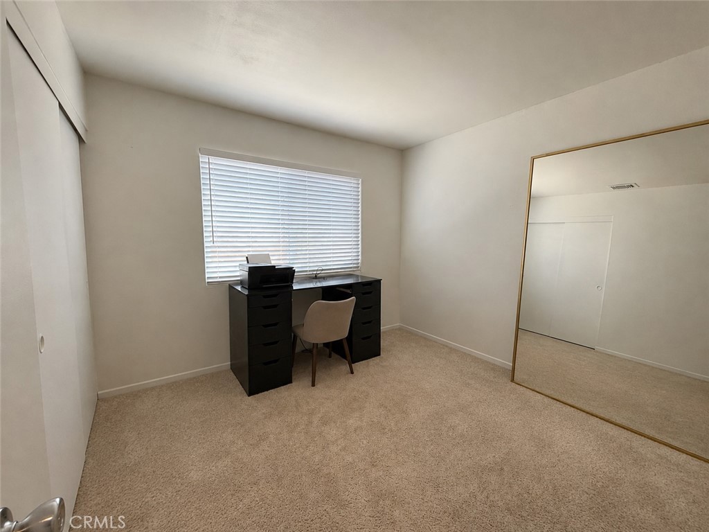 2703 S Fern Property Photo 15