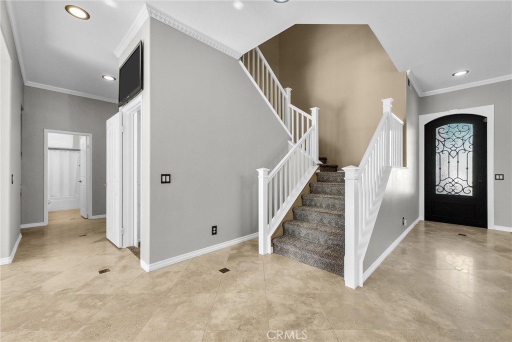 2611 Dakin Drive Property Photo 14