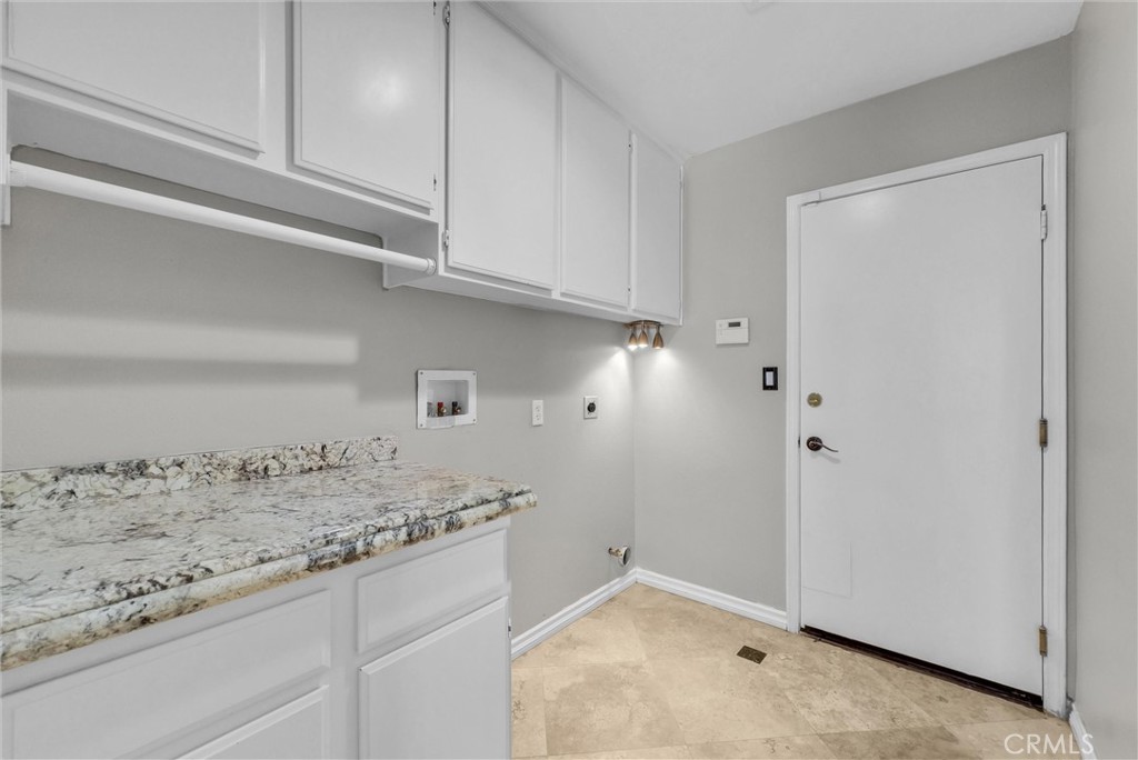2611 Dakin Drive Property Photo 25