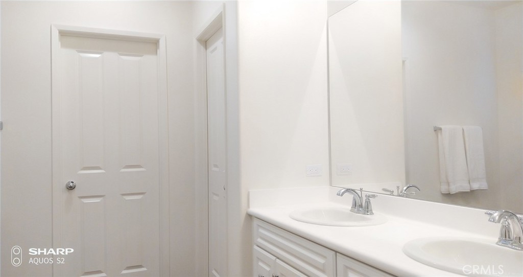 2492 E Williamsburg Property Photo 18