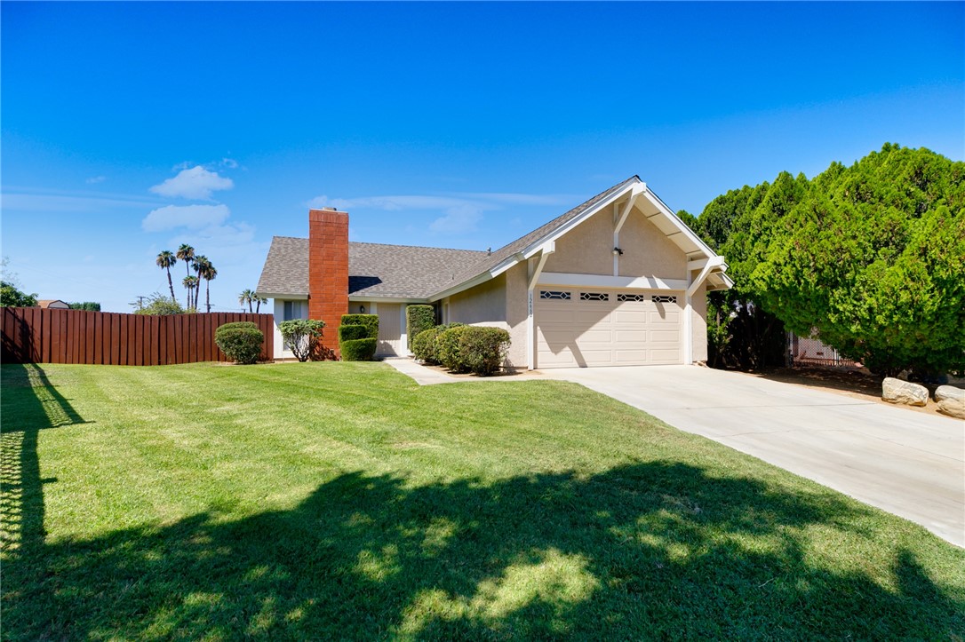 12662 Thomas Court Property Photo 1