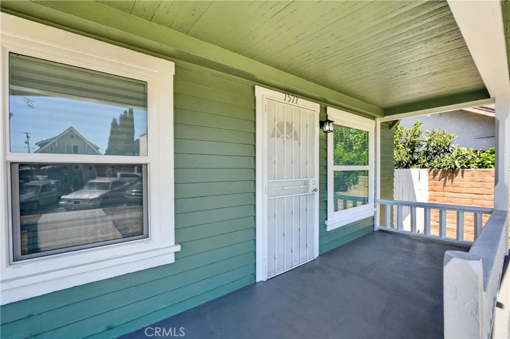 1567 Elm Property Photo 4