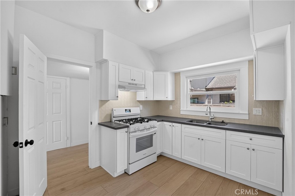 1567 Elm Property Photo 16