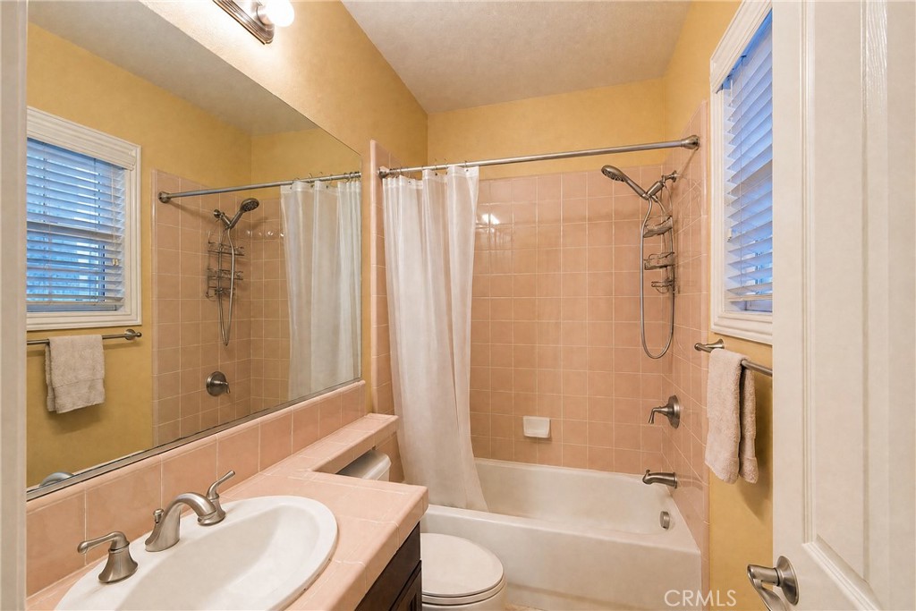 1115 Maravilla Property Photo 33