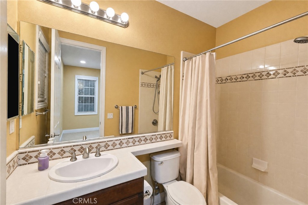 1115 Maravilla Property Photo 37