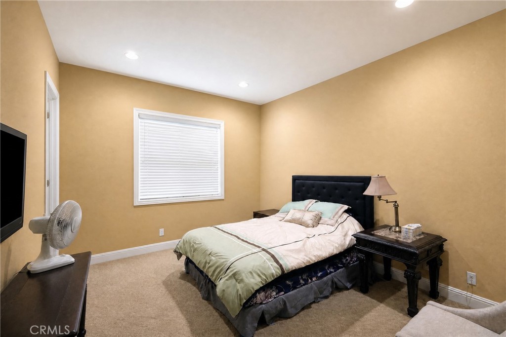 1115 Maravilla Property Photo 44