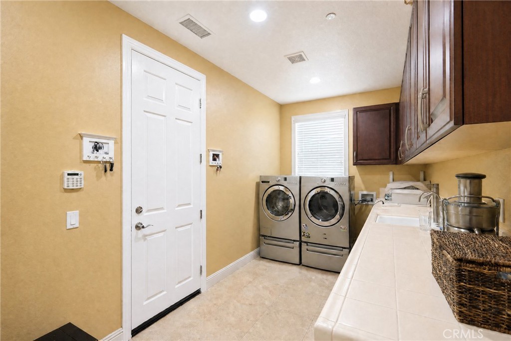 1115 Maravilla Property Photo 49