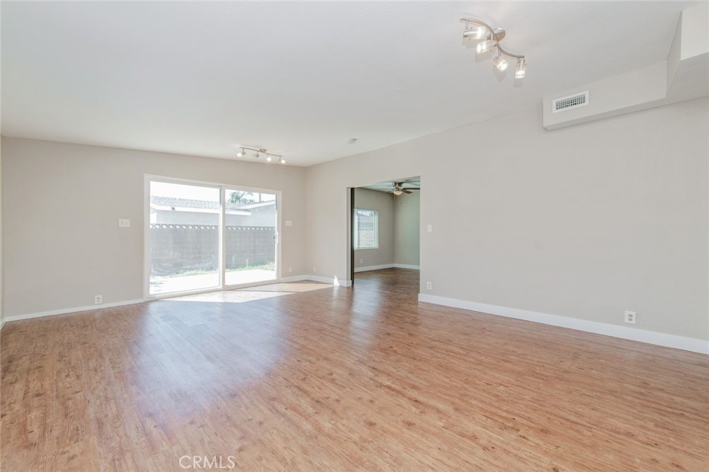 1334 Ardilla Avenue Property Photo 8