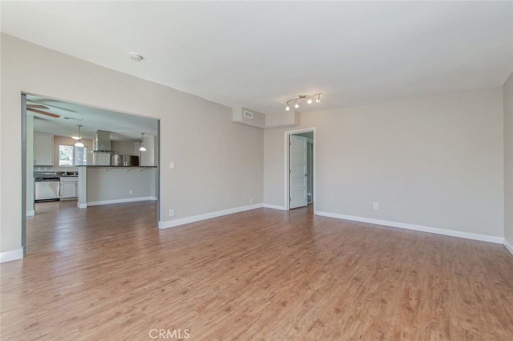 1334 Ardilla Avenue Property Photo 9