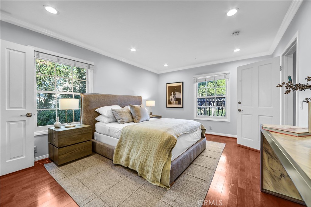725 N Doheny Property Photo 12
