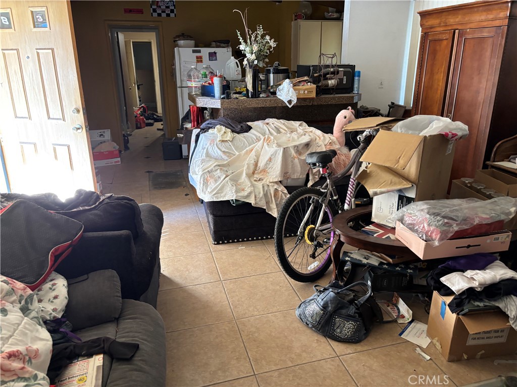 2300 N Cerritos Road Property Photo 17