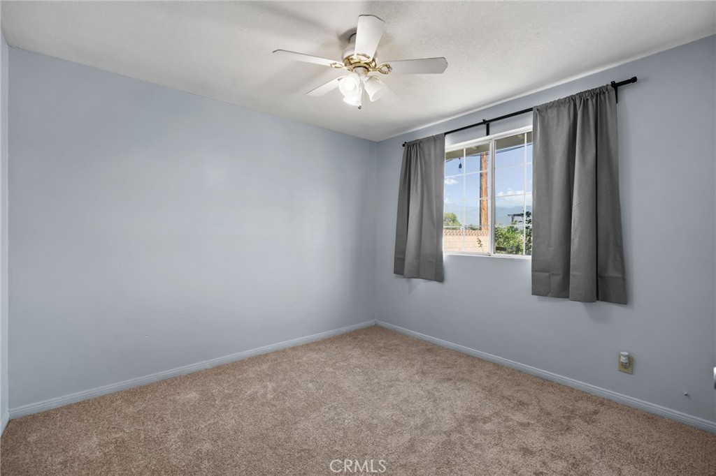 435 E Nubia Property Photo 14