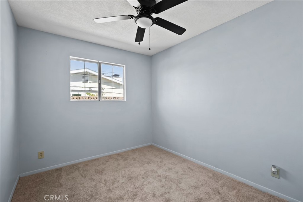 435 E Nubia Property Photo 16
