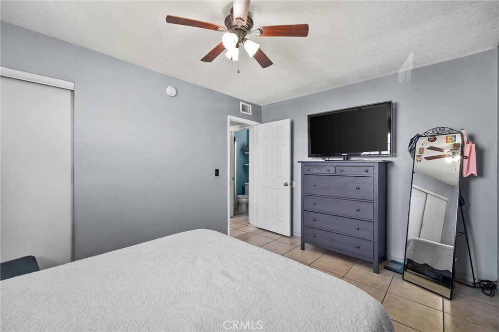 435 E Nubia Property Photo 20