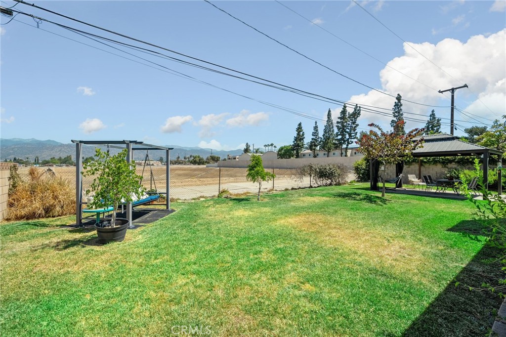 435 E Nubia Property Photo 25