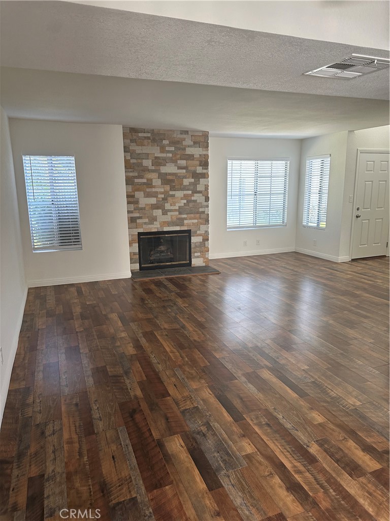 172 W Walnut D Property Photo 2